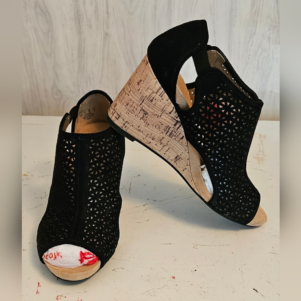 Life Stride Black Suede Cutout Wedge Sandals